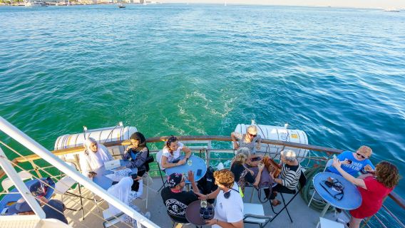 Lisbon: Tagus River Cruise with Brunch