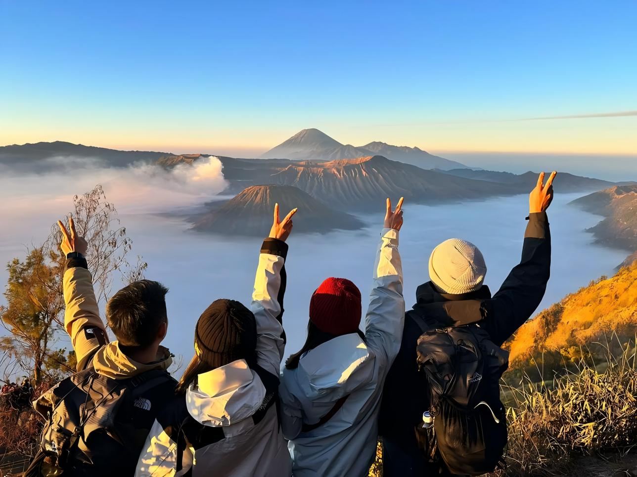 Sonnenaufgangstour zum Bromo in Indonesien|Jeep-Safari und Kraterwanderung