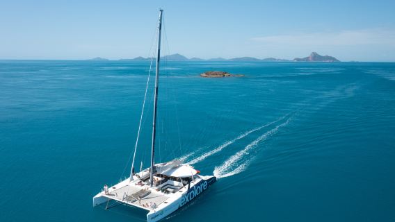 1,5-часовой круиз / прогулочное судно / круизный катер на закате по островам Уитсанди (отправление с острова Гамильтон)