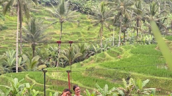 ウブド ジップライン & ウォータースポーツ (ジェットスキー、パラセーリング、バナナボート)