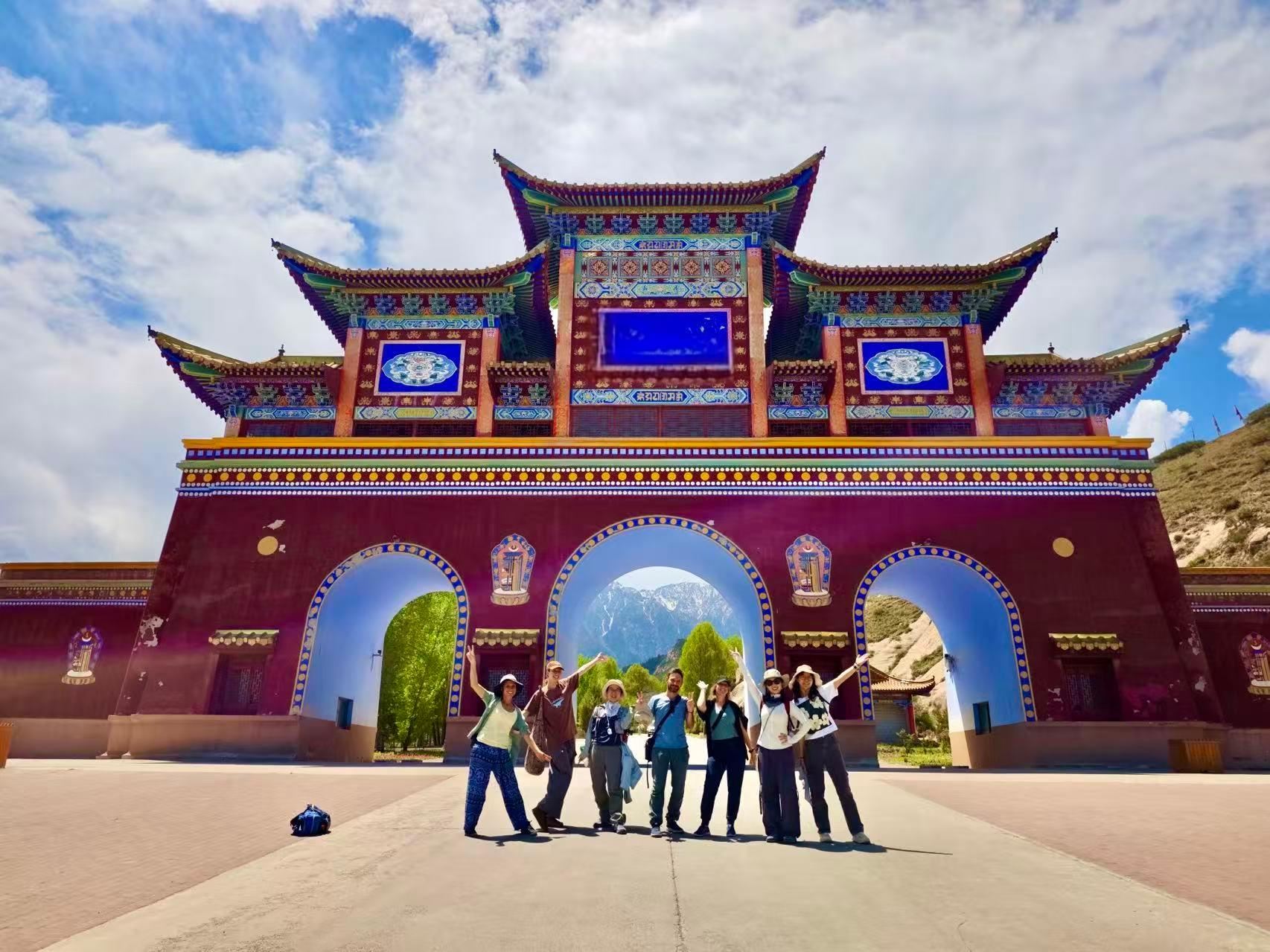 [Silk Road Explorer] Mati Grottoes Tourism Area Half-Day Tour for 2-8 People by SUV or Business Vehicle