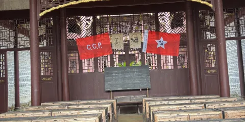 江西吉安井岡山+革命烈士陵園一日遊可中英文服務門票不含