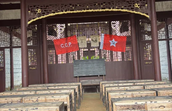 江西吉安井岡山+革命烈士陵園一日遊可中英文服務門票不含