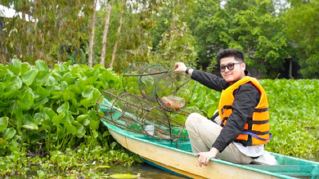 An Giang: 2-Day Mekong Delta & Water Lilies Tour