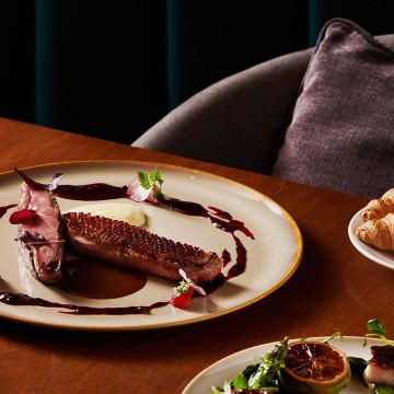 Voucher Makanan Buffet Separuh untuk 3 Orang di Restoran Itali MADISON TAIPEI (Tiada Caj Tambahan pa