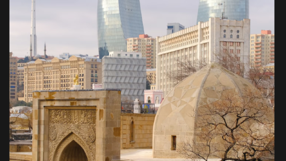Lawatan Sehari di Baku - Pintu Berkembar Bandar Lama / Lukisan Dinding Singa / Taman Tinggi & Menara Api untuk Foto