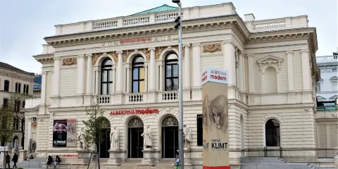 阿爾貝蒂娜博物館+美泉宮+維也納+工業機械博物館【行程可調】