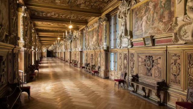 巴黎來回：楓丹白露宮+普羅萬小鎮一日遊【中文包車-上門接送】