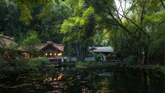 Tur Harian Privat Chengdu: Pengalaman Langsung di Museum Brokat Shu & Pondok Du Fu