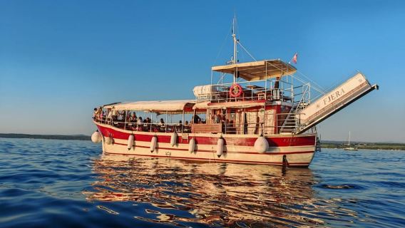 Poreč: Panoramic Morning Cruise Among 20 Islands with Drinks