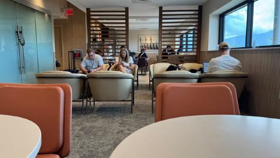 Lounge pass at Kahului Airport in the US/OGG airport VIP lounge transfer/rest