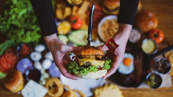Gdansk: Legendary Burger and Zywiec Beer at Hard Rock Cafe