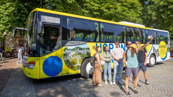 Wycieczka autobusem turystycznym z możliwością wsiadania i wysiadania w Salzburgu