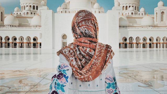 從杜拜出發:阿布達比謝赫扎耶德大清真寺+總統府+羅浮宮一日遊