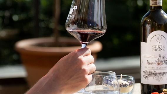 Tenuta Corte Pavone: Degustazione di vini a Montalcino