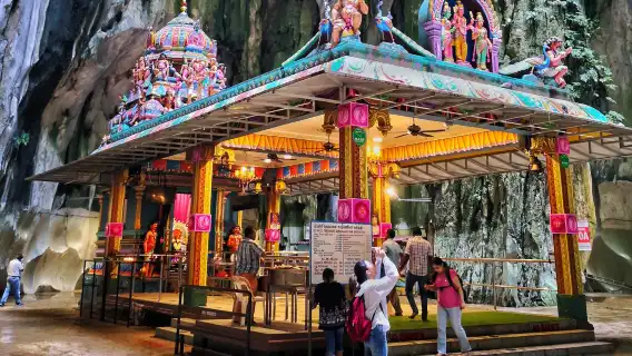 吉隆坡全日精華遊：25大景點－KLCC－黑風洞－國家皇宮等更多景點