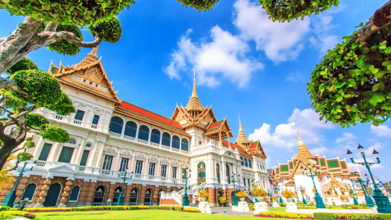 The Grand Palace + Wat Arun + Wat Paknam Phasi Charoen Day Tour|Hotel transfer|Optional Chinese-speaking guide|Private tour