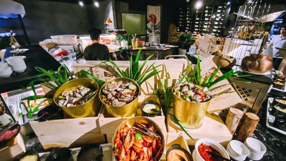 Ngon Gallery Nha Trang Restaurant: Indulge in a Seafood Buffet with Optional Lobster