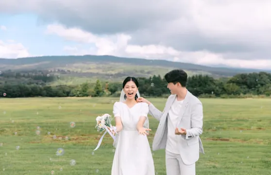 興安盟Trip Moments【婚禮跟拍航拍街拍抓拍約拍/婚紗寫真/商業攝影攝像/翻譯】