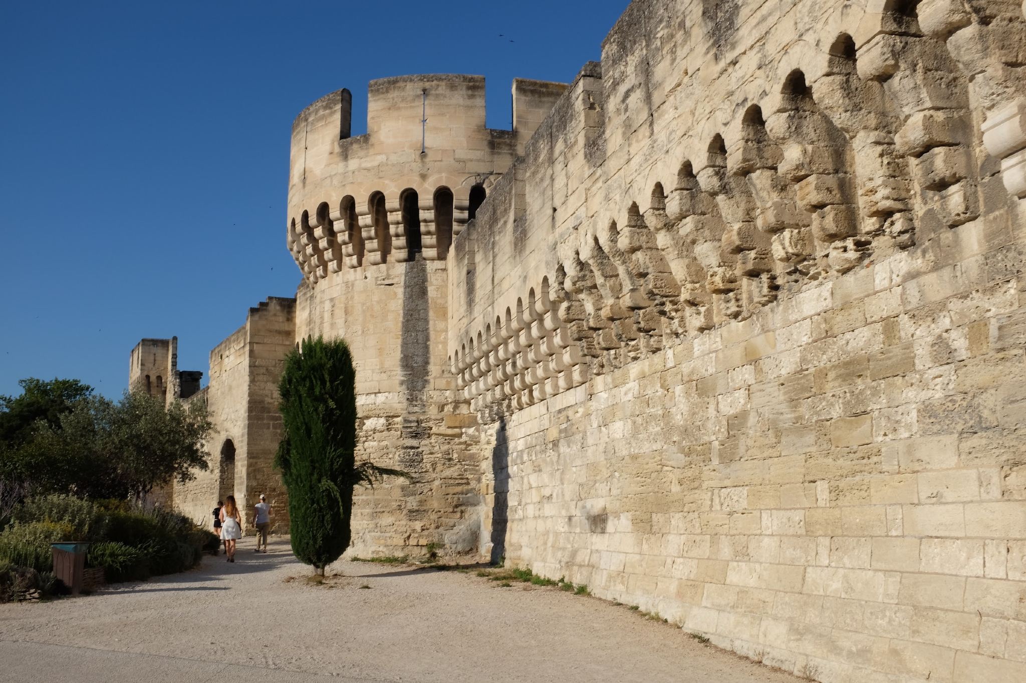 教皇城與梵高向日葵小鎮：阿維尼翁+阿爾勒一日遊