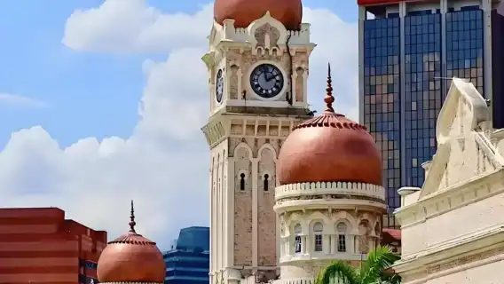 吉隆坡黑風洞+國家清真寺+雙峰塔+獨立廣場+茨廠街一日遊