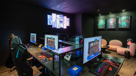 ロイヤルホリデーフード＆ドリンクスパ |食べ物、飲み物、エンターテイメント、eスポーツゲーム、24時間サウナ（平日）