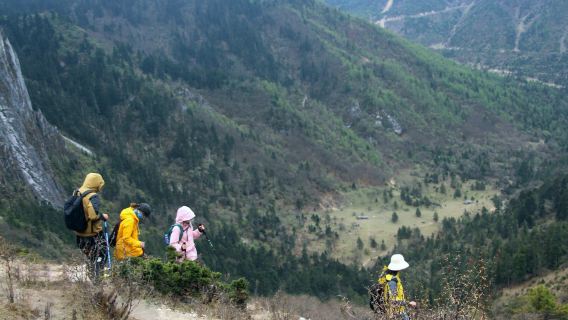香格里拉阿布吉措一日遊【6-8人小團+紀念獎牌+可選越野車】