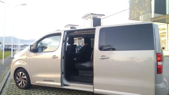 Transfert privé Porto vers/depuis Lisbonne + arrêts attractions