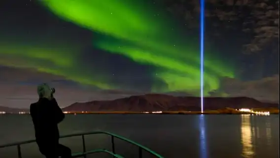 ไอซ์แลนด์ เรคยาวิก ทัวร์ชมแสงเหนือตอนกลางคืน (รถมินิบัส/การล่องเรือ + รับประกันแสงเหนือ + ถ่ายภาพแสงเหนือ)