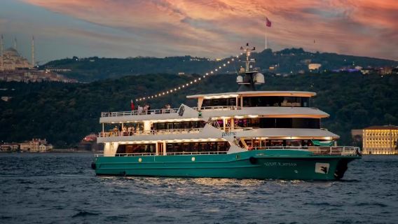 Bosphorus Night Cruise 1-day tour[Includes Dinner, Show, Drinks, and Hotel Pick-up]
