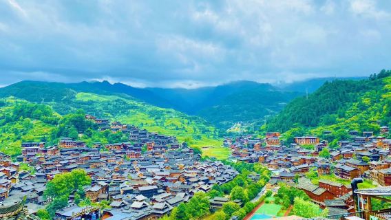 西江千戶苗寨私人導覽一日遊【獨立私人導覽遊+上門接送+貴陽出發】