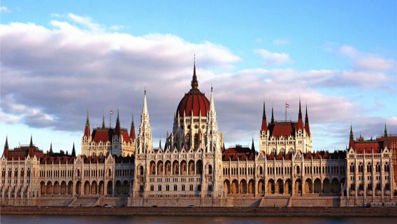 匈牙利布達佩斯藝術與高地風情一日遊