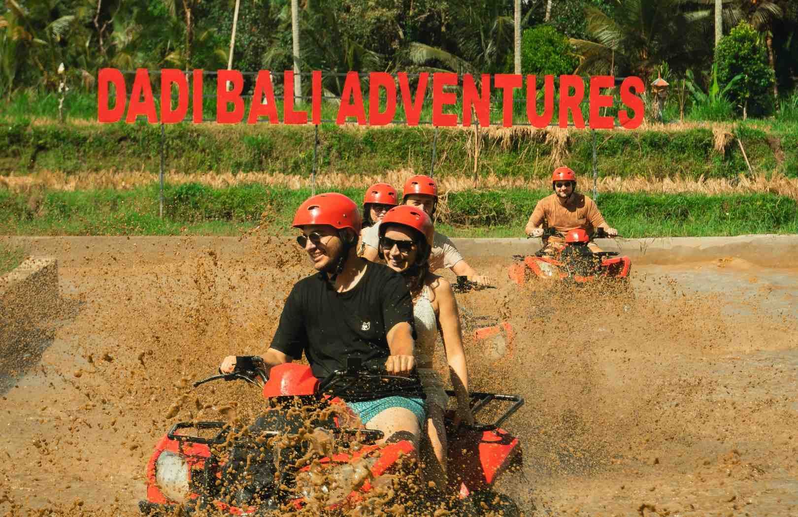 ขี่รถ ATV ในอูบุดโดย DADI Bali Adventures
