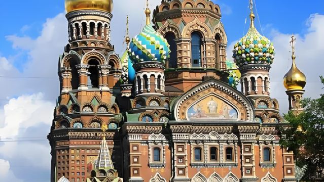 Perkhidmatan pemandu pelancong berbahasa Cina untuk citywalk di Istana Musim Sejuk St. Petersburg/Gereja Darah Tumpah