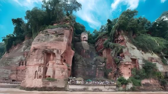 Tagesausflug zum Großen Buddha von Leshan + Altstadt Huanglongxi & Panda-Basis in Chengdu, China | Geteilte Tour auf Englisch/Chinesisch