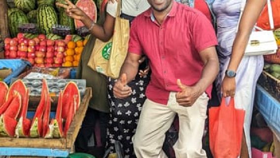 Local Market Tour and Traditional Meal Cooking Class