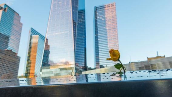 9/11 Memorial & Ground Zero Tour with Optional Museum Entry