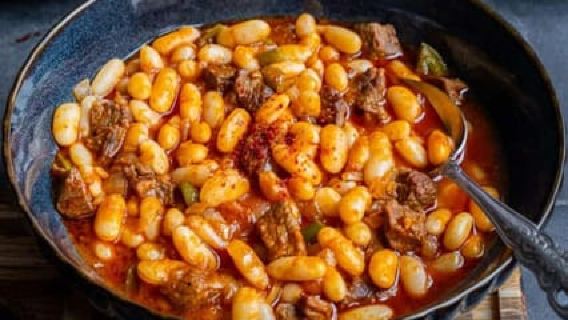 Tirana Guided Street Food Tour (6 Dishes, 1 sweet and drink)