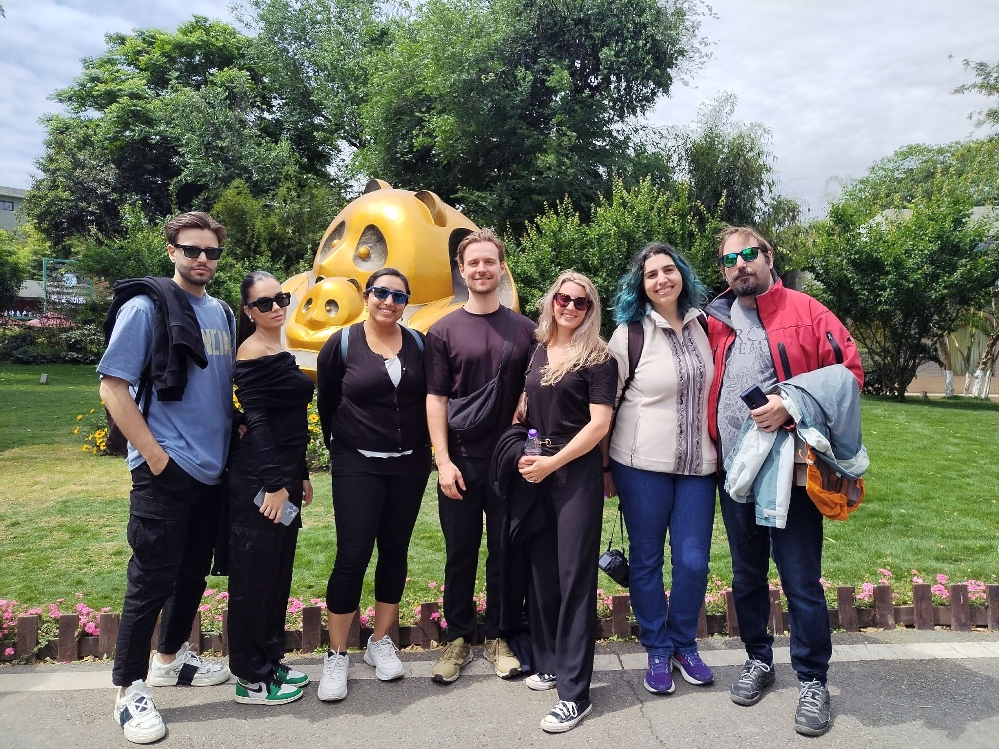 Tur Pangkalan Panda Setengah Hari (atau Pangkalan Panda Sehari Penuh + Tur Buddha Raksasa Leshan)