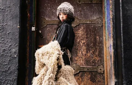 德欽Trip Moments【婚禮跟拍航拍街拍抓拍約拍/婚紗寫真/商業攝影攝像/翻譯】