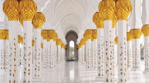 From Abu Dhabi Shared Tour: Cultural Wonders: Abu Dhabi City Tour & Louvre Day Tours 8