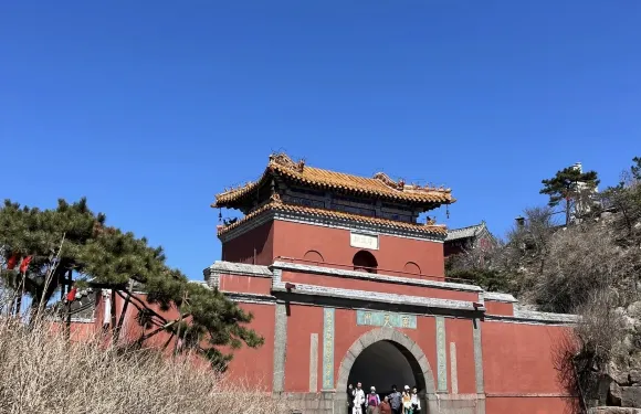 泰山風景區+南天門+五嶽獨尊玉皇頂一日遊◆濟南上門接◆可索道