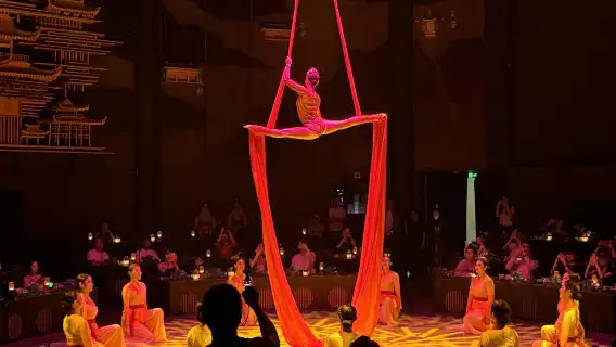 Chengdu, Sichuan - HONG DING YAN | Immersive Ancient-Themed Sichuan Feast - The Pinnacle of Hot Pot Experience [Sichuan Hot Pot + Dance Performance + Optional Ancient Costume & Makeup Experience]