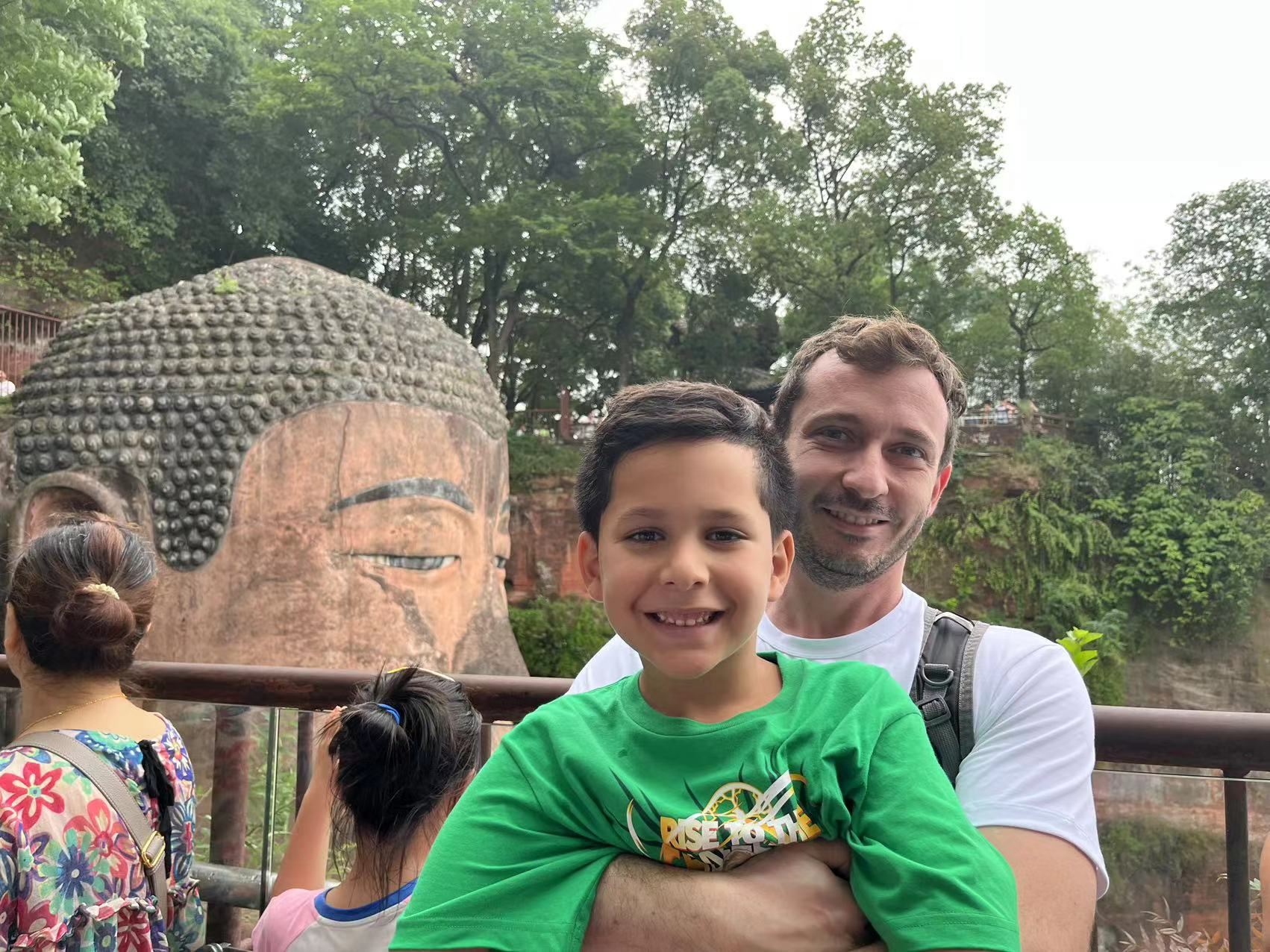 Chengdu must-see day trip to Leshan Giant Buddha and Huanglongxi Ancient Town(Optional Group Tour)