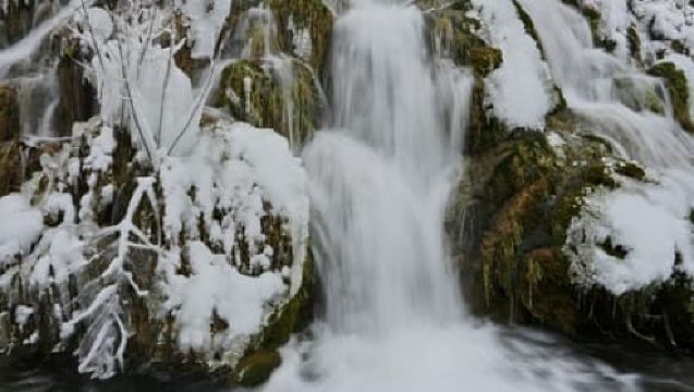 Plitvice Lakes from Zadar: Round-Trip Transfer