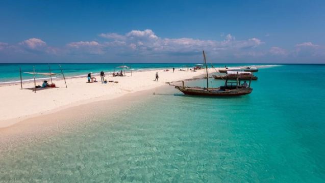 Zanzibar: Prison Island and Nakupenda, Boat Tour with lunch