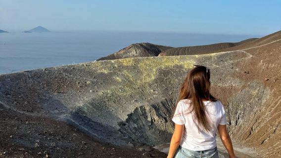 Trekking untuk menemui Great Crater of Vulcan