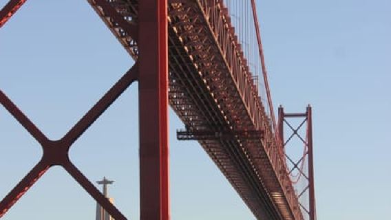Bluemotion Lisboa: Paseo en velero al atardecer por el río Tajo