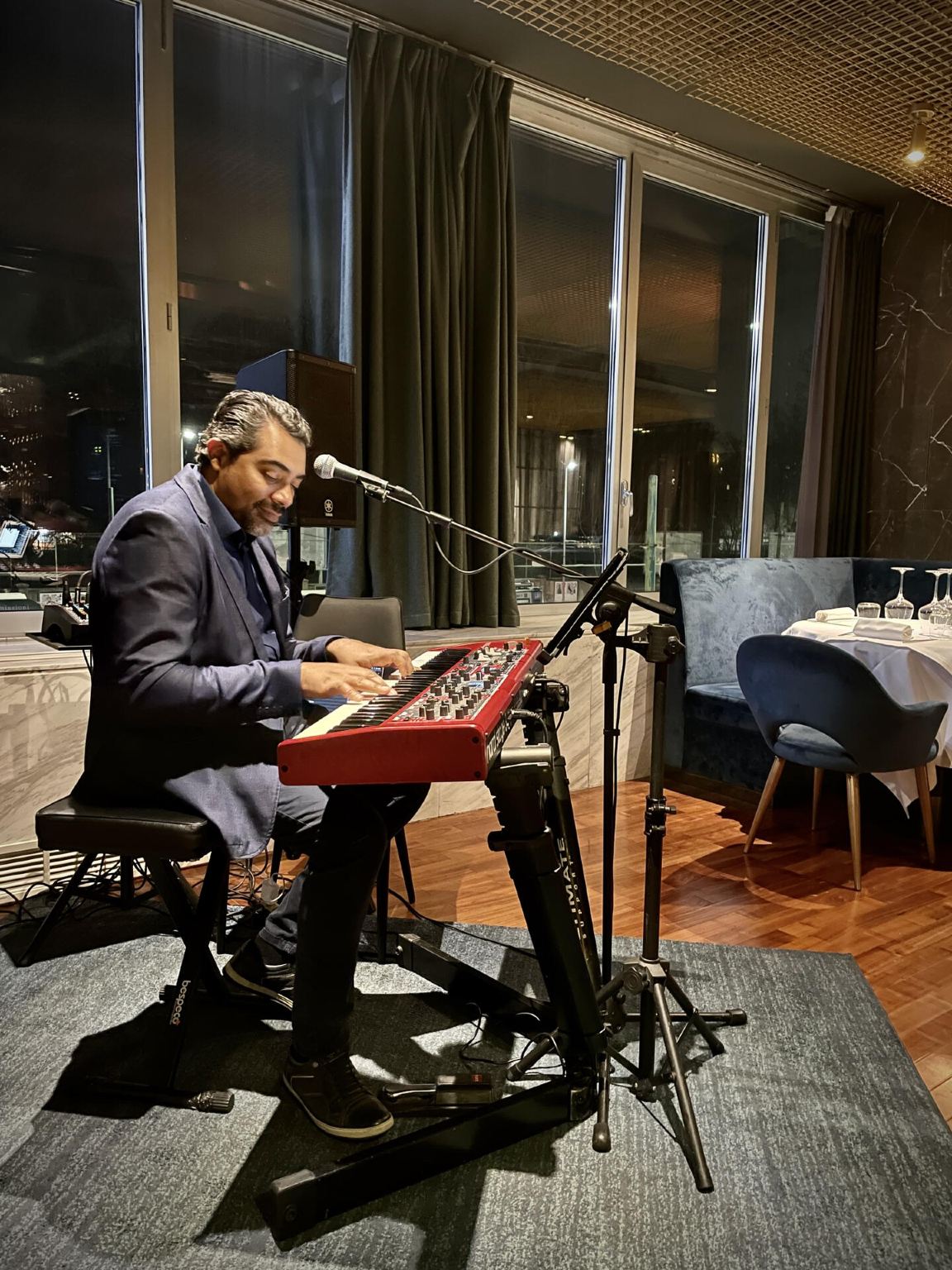 Tischreservierung im beliebten Restaurant Carne in Mailand, Italien