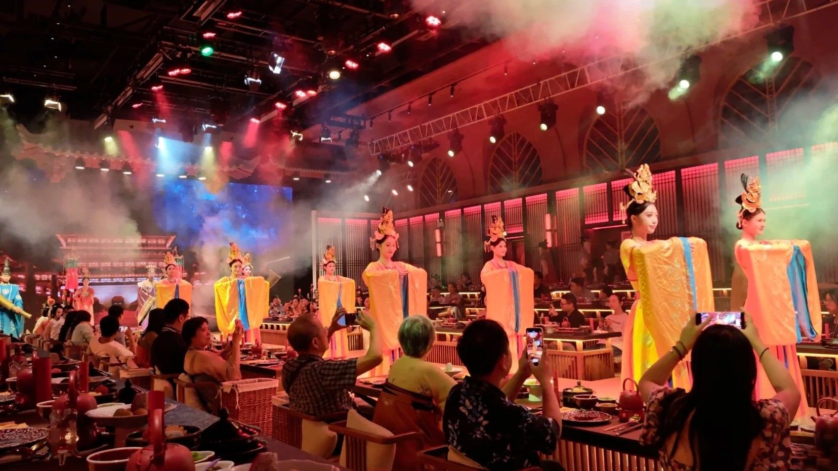 Luoyang: Xingyifang • Tang Palace Imperial Feast - Immersive Imperial Palace Feast (Ancient-style music and dance + Tang Dynasty grand ceremony + Tang Dynasty food culture + optional makeup and costume experience)